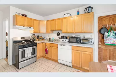 166 Albion St, Somerville, MA 02144 - Photo 9