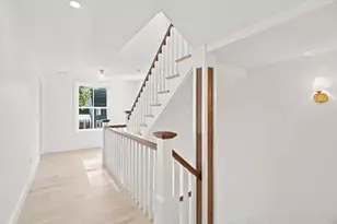 6 Plant St, Newburyport, MA 01950 - Photo 27