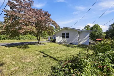16 Oak St, Southwick, MA 01077 - Photo 3