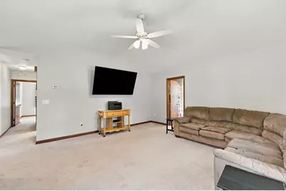 16 Oak St, Southwick, MA 01077 - Photo 11