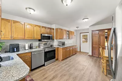 16 Oak St, Southwick, MA 01077 - Photo 15