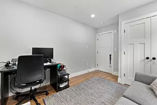 1721 Centre St, Boston, MA 02132 - Photo 23