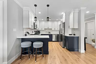 1721 Centre St #204, Boston, MA 02132 - Photo 7