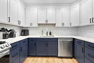 1721 Centre St, Boston, MA 02132 - Photo 9