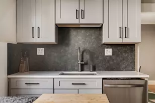 217-219 Florence St, Boston, MA 02131 - Photo 17