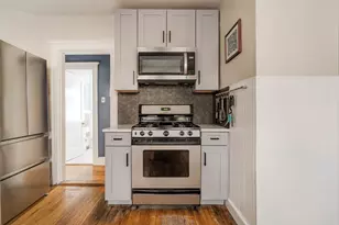 217-219 Florence St, Boston, MA 02131 - Photo 17