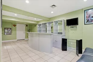25 Hamlet St, Newton, MA 02459 - Photo 17