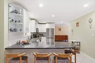 25 Hamlet St, Newton, MA 02459 - Photo 7