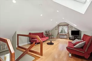 25 Hamlet St, Newton, MA 02459 - Photo 15