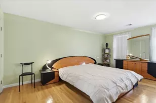 25 Hamlet St, Newton, MA 02459 - Photo 9