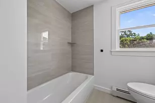 585 N Eastern Ave, Fall River, MA 02720 - Photo 15