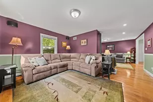 11 Pilgrim Rd, Woburn, MA 01801 - Photo 5