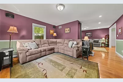 11 Pilgrim Rd, Woburn, MA 01801 - Photo 5