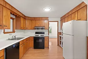 21 Goldsmith Ave, Beverly, MA 01915 - Photo 11