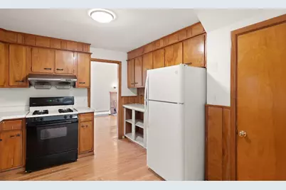 21 Goldsmith Ave, Beverly, MA 01915 - Photo 11