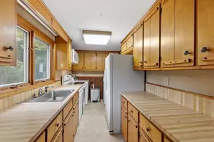 95 Mill St, Dunstable, MA 01827 - Photo 13