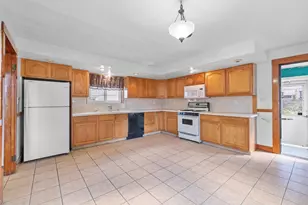 12 Shepard St, Boston, MA 02135 - Photo 3