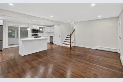 251 Winn St, Burlington, MA 01803 - Photo 5