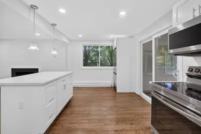 251 Winn St, Burlington, MA 01803 - Photo 9