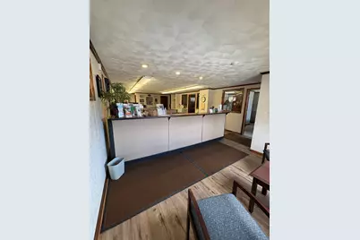4436 Acushnet Ave, New Bedford, MA 02745 - Photo 9