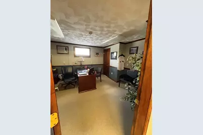 4436 Acushnet Ave, New Bedford, MA 02745 - Photo 11