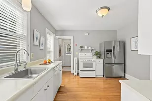 130 Oakley Rd, Belmont, MA 02478 - Photo 7