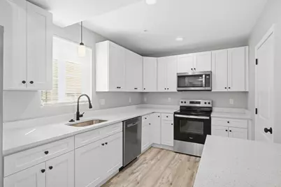 61 Parker St #1, Springfield, MA 01151 - Photo 3