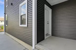 61 Parker St, Springfield, MA 01151 - Photo 9