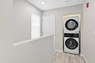 61 Parker St, Springfield, MA 01151 - Photo 5