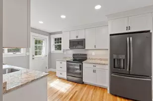 323 Pearl St, Gardner, MA 01440 - Photo 11