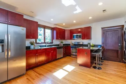 37 Cedrus Ave #37, Boston, MA 02131 - Photo 9