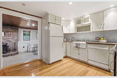 116 Green St, Woburn, MA 01801 - Photo 17