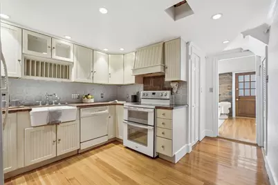 116 Green St, Woburn, MA 01801 - Photo 15