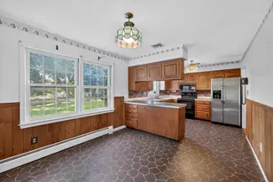 36 Beechwood Dr, Dartmouth, MA 02748 - Photo 21