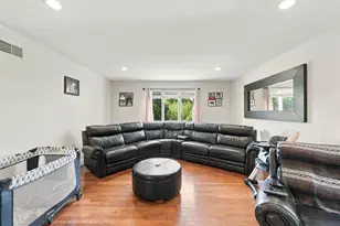 35 Striper Cir, Dartmouth, MA 02747 - Photo 15