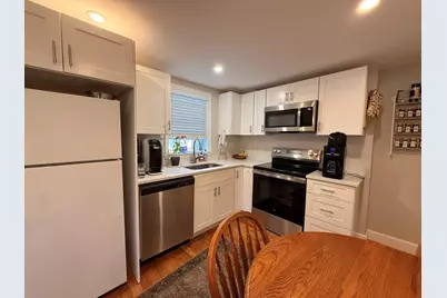 26-28 Hamilton Rd #26, Wakefield, MA 01880 - Photo 3