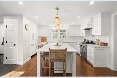 31 Sevinor Rd, Marblehead, MA 01945 - Photo 7