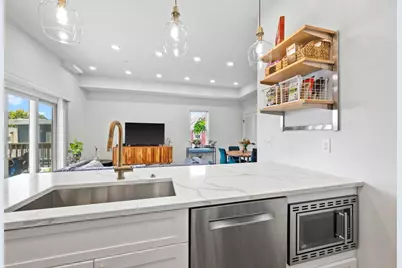 81 Homes Ave #3, Boston, MA 02122 - Photo 7