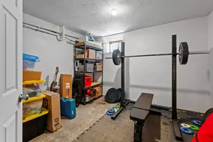 81 Homes Ave, Boston, MA 02122 - Photo 35