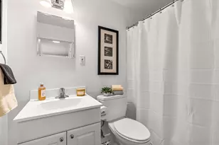 26 Summer St, Marblehead, MA 01945 - Photo 13
