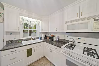 305 Mill Street, Randolph, MA 02368 - Photo 9