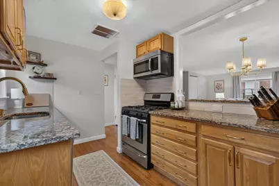 156 Kingston St #156, North Andover, MA 01845 - Photo 9