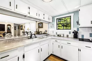 28 Washington Park, Carver, MA 02330 - Photo 9