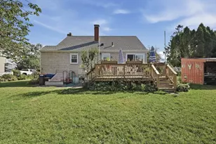 25 Bellevue St, New Bedford, MA 02744 - Photo 29