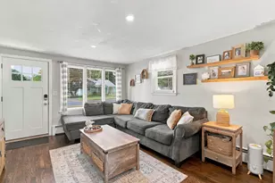 49 Wheelock St, Oxford, MA 01540 - Photo 5