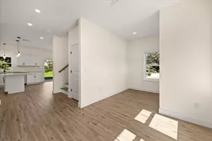 65 Wales St, Taunton, MA 02780 - Photo 5