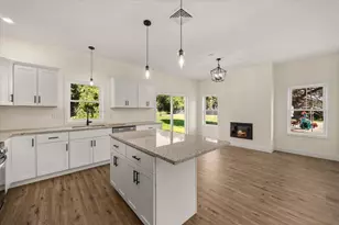 65 Wales St, Taunton, MA 02780 - Photo 15