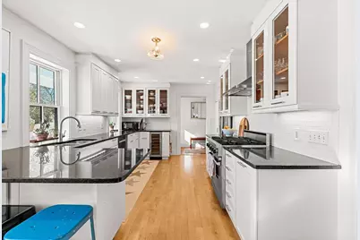 12 Bennett Street, Manchester by the Sea, MA 01944 - Photo 3