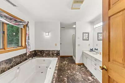 48 Hickory Dr, Worcester, MA 01609 - Photo 25