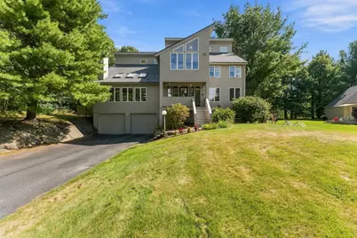 48 Hickory Dr, Worcester, MA 01609 - Photo 3